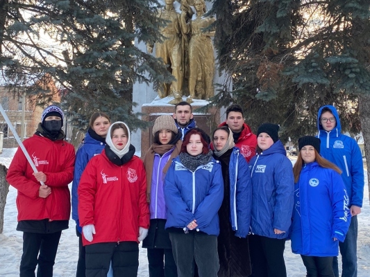 Волонтёры Победы почтили память погибших при обстреле в Донецке